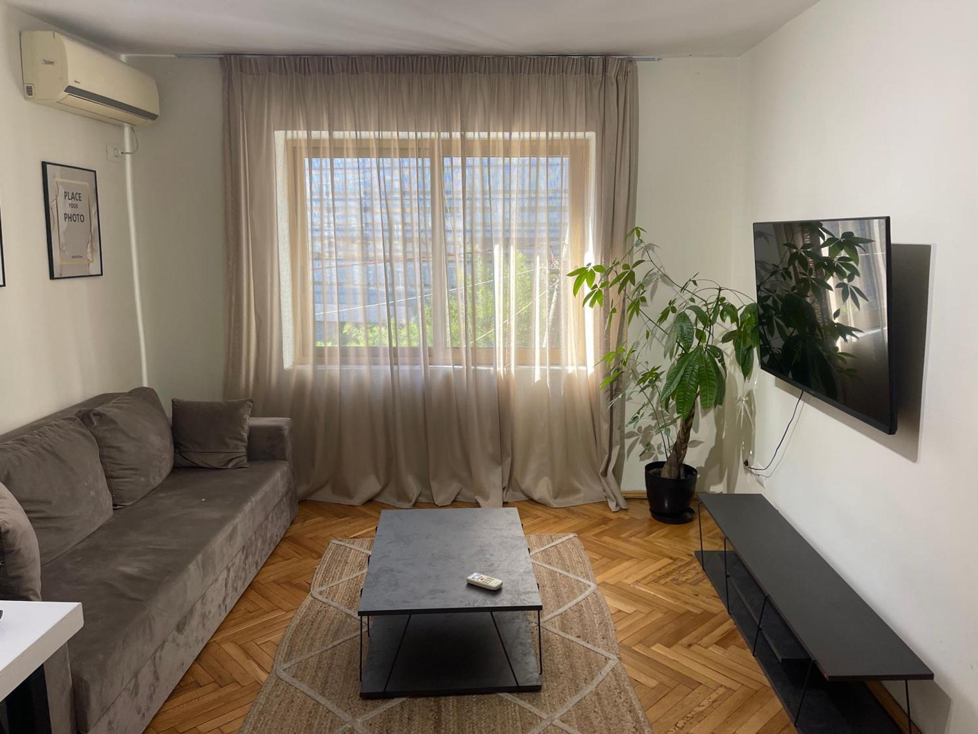 Cozy Apartment, In The Center Of Тирана Экстерьер фото